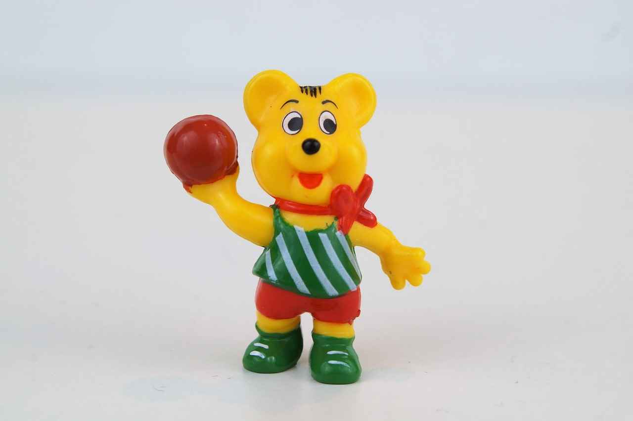 What Is a Cut Gum and How Does It Occur?