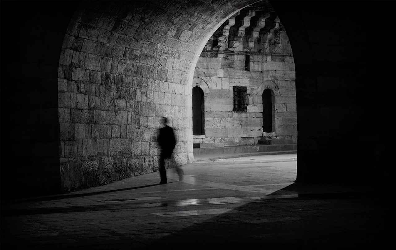 What Factors Affect the Time to Complete 100 Miles?