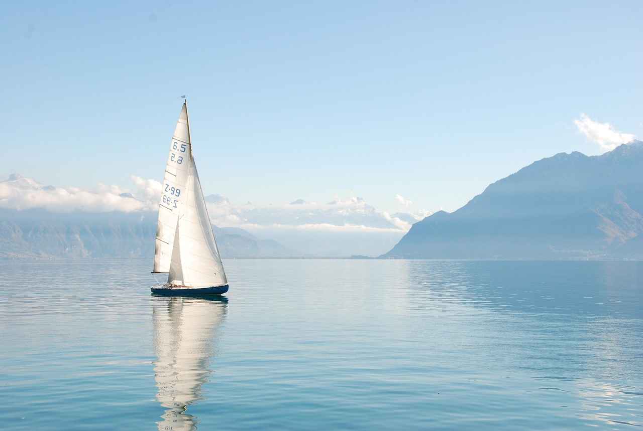 What Are the Average Time Estimates for Sailing Around the World?