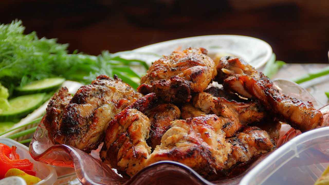 Tips for Keeping Smoked Chicken Moist During Reheating