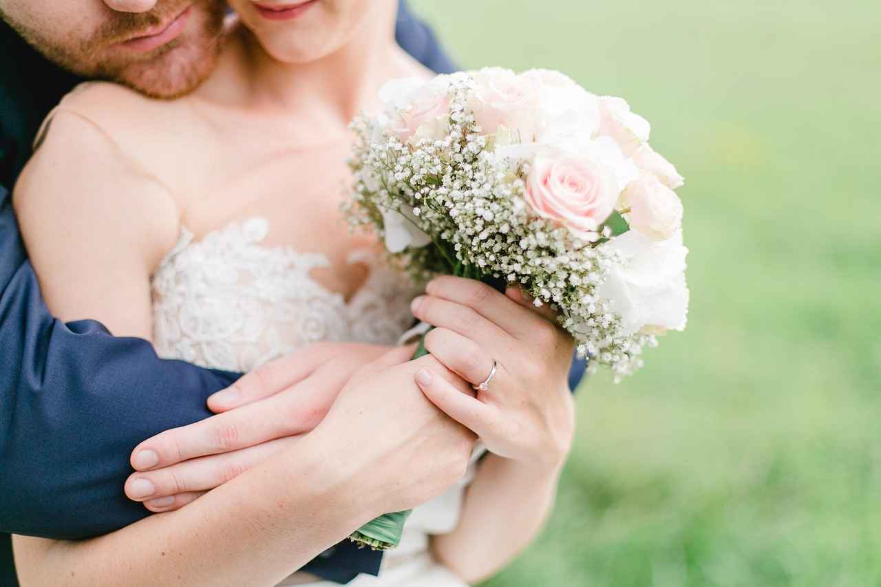 How Do You Market Yourself as a Wedding Officiant?