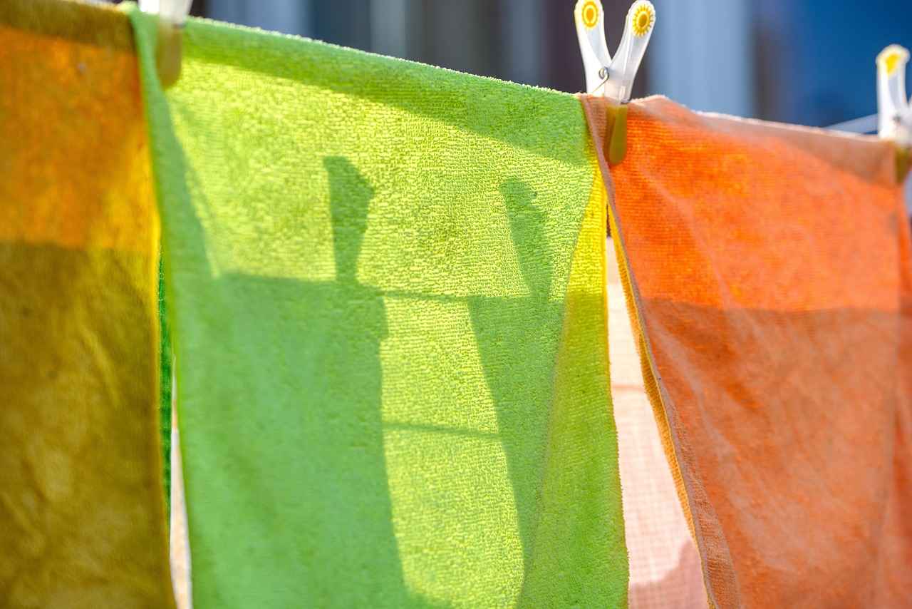 How to Properly Clean Acrylic Surfaces?