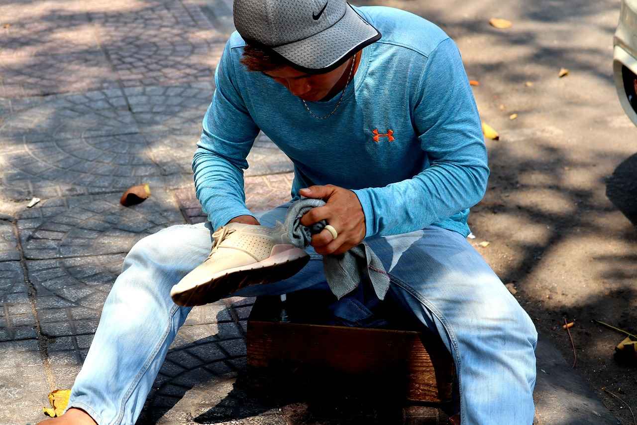 How to Clean an Air Mattress: Maintenance Tips and Tricks How to Clean an Air Mattress: Maintenance Tips and Tricks