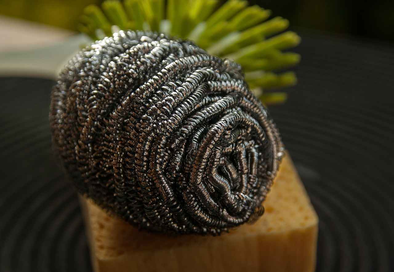 What Are the Best Cleaning Methods for Glasses Cloths?