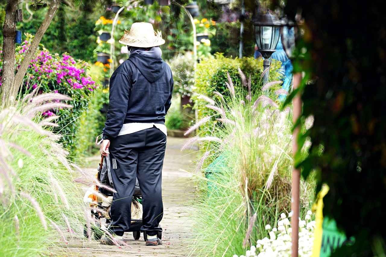 How to Clean Invisalign Retainer: Proper Care and Maintenance 4 What Common Mistakes Should You Avoid When Cleaning?