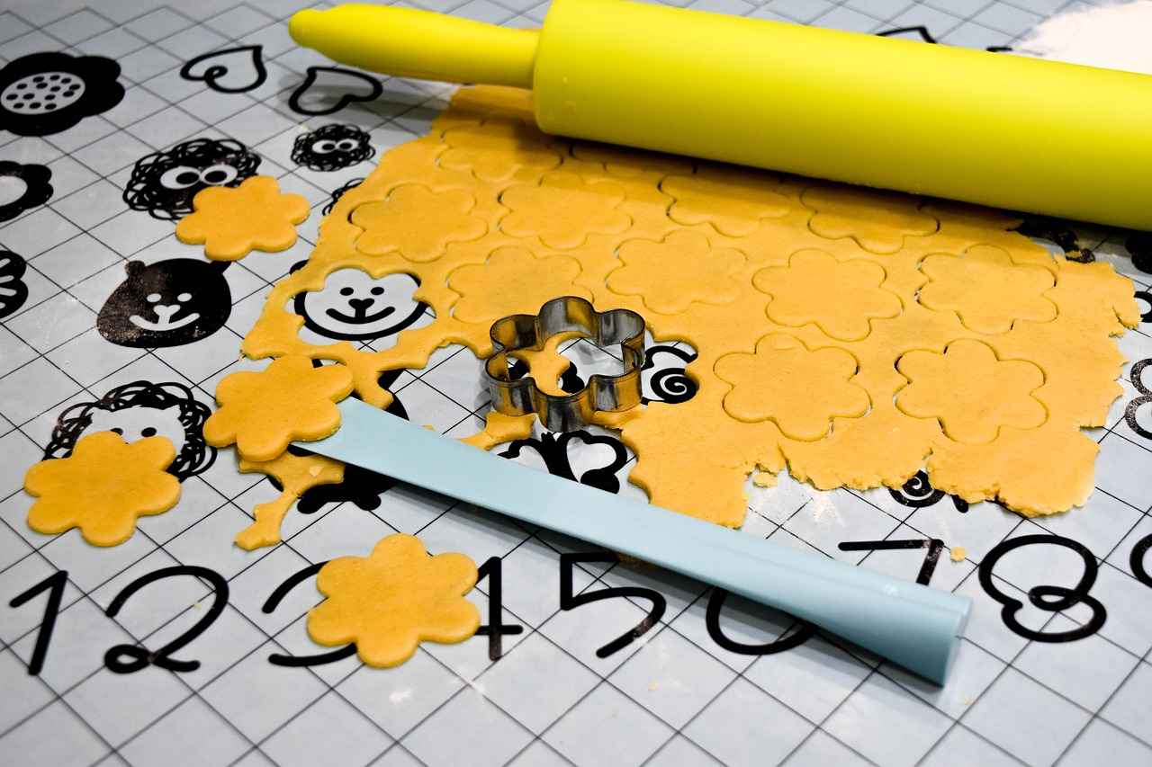 How to Clean Mold off Wood Furniture: DIY Tips and Solutions 3 What Tools and Materials Do You Need for Cleaning Mold?