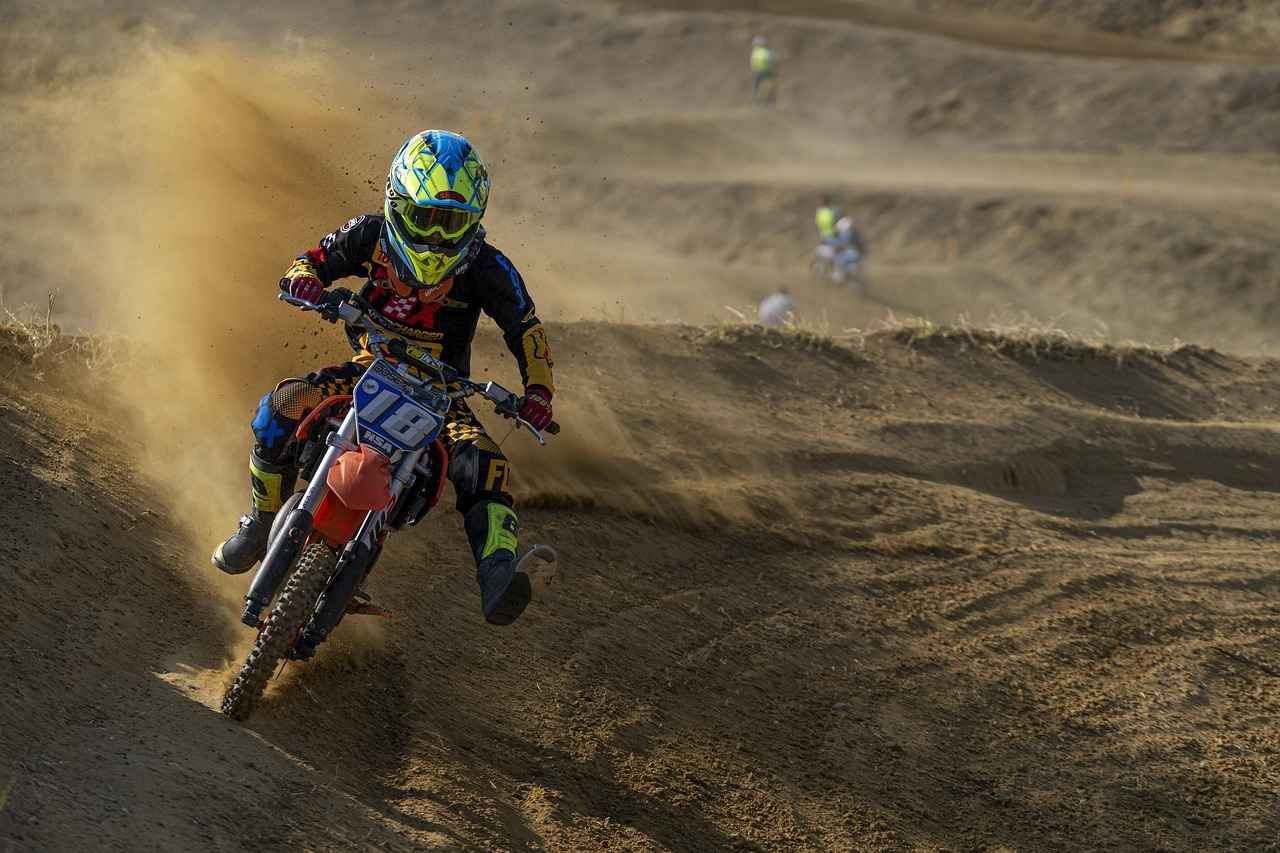 How to Choose the Right Dirt Bike for a 14-Year-Old?