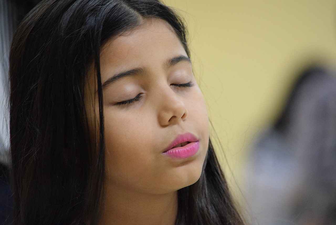 What Are Effective Prayer Techniques for Teens?