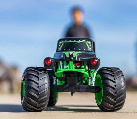 How to Measure a Truck Bed: Best Practices for Accuracy How to Measure a Truck Bed: Best Practices for Accuracy