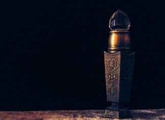 How to Open a Perfume Bottle: Quick and Easy Methods How to Open a Perfume Bottle: Quick and Easy Methods