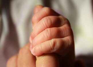 How to Save Money by Sharing Child Care: Simple Tips and Tricks How to Save Money by Sharing Child Care: Simple Tips and Tricks