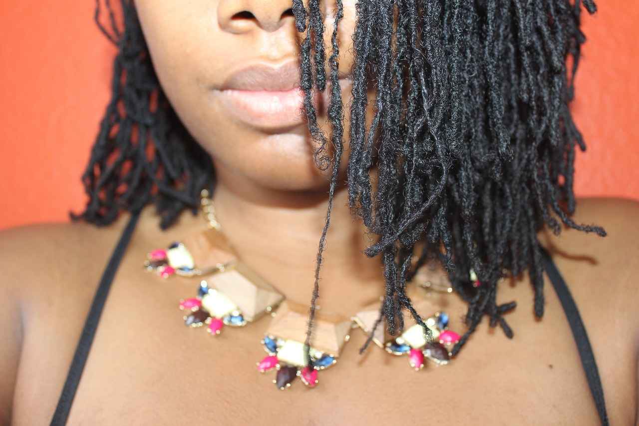 What Are the Best Earrings for Braided Hairstyles?
