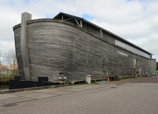 How Long Did It Take Noah To Build The Ark? Discover Secrets!