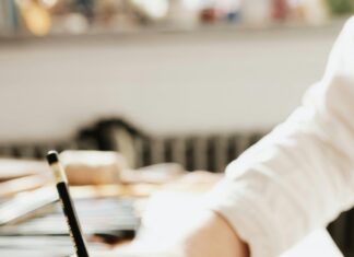 How To Draw A Wolf: Expert Tips To Create Stunning Artwork