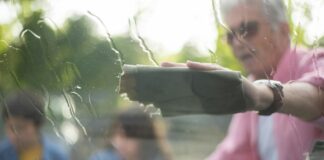 How To Defog Windshield Quickly: Expert Tips For Clear Vision